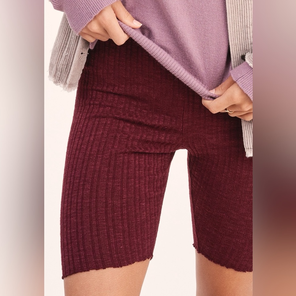 Wine Raw Edge Biker Shorts‎